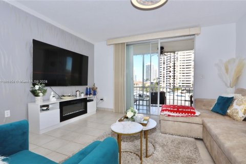 Снять в аренду кондоминиум в Авентура, Флорида 1 спальня, 71.35м2, № 1977667 - фото 9