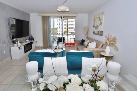 Снять в аренду кондоминиум в Авентура, Флорида 1 спальня, 71.35м2, № 1977667 - фото 7