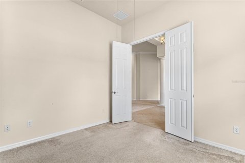 House in Tavares, Florida 4 bedrooms, 225.29 sq.m. № 1775447 - photo 12