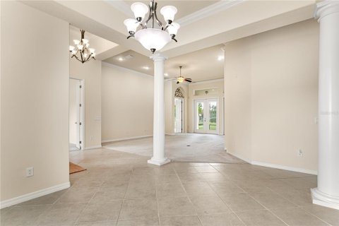 House in Tavares, Florida 4 bedrooms, 225.29 sq.m. № 1775447 - photo 9