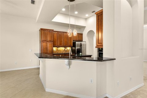 House in Tavares, Florida 4 bedrooms, 225.29 sq.m. № 1775447 - photo 14