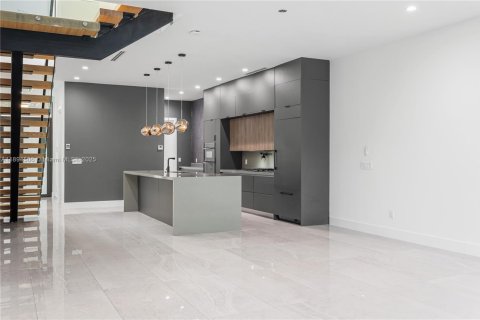 Touwnhouse à vendre à Fort Lauderdale, Floride: 3 chambres, 209.49 m2 № 1946973 - photo 7