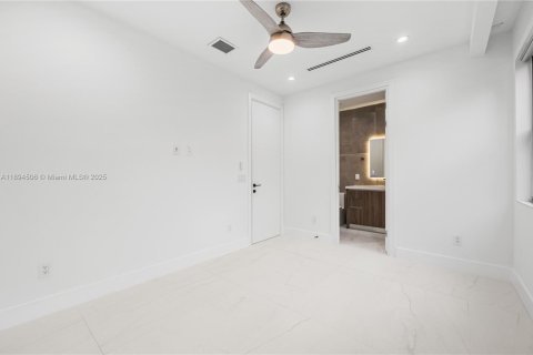Touwnhouse à vendre à Fort Lauderdale, Floride: 3 chambres, 209.49 m2 № 1946973 - photo 27