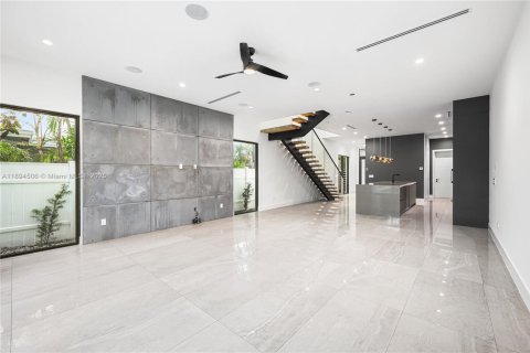Touwnhouse à vendre à Fort Lauderdale, Floride: 3 chambres, 209.49 m2 № 1946973 - photo 9