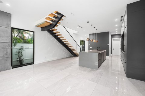 Touwnhouse à vendre à Fort Lauderdale, Floride: 3 chambres, 209.49 m2 № 1946973 - photo 11