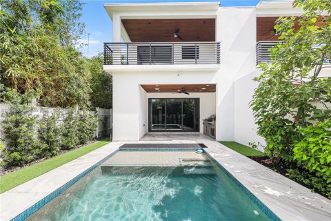 Touwnhouse à vendre à Fort Lauderdale, Floride: 3 chambres, 209.49 m2 № 1946973 - photo 18