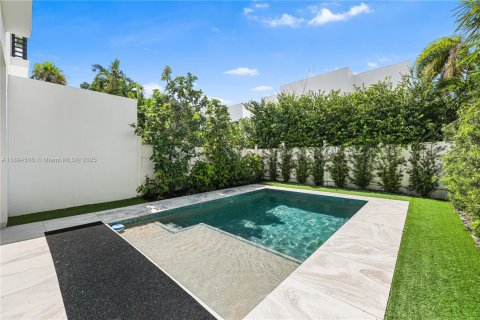 Touwnhouse à vendre à Fort Lauderdale, Floride: 3 chambres, 209.49 m2 № 1946973 - photo 20