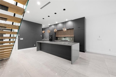 Touwnhouse à vendre à Fort Lauderdale, Floride: 3 chambres, 209.49 m2 № 1946973 - photo 13