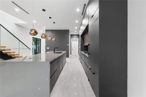 Touwnhouse à vendre à Fort Lauderdale, Floride: 3 chambres, 209.49 m2 № 1946973 - photo 12