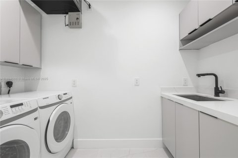 Touwnhouse à vendre à Fort Lauderdale, Floride: 3 chambres, 209.49 m2 № 1946973 - photo 29