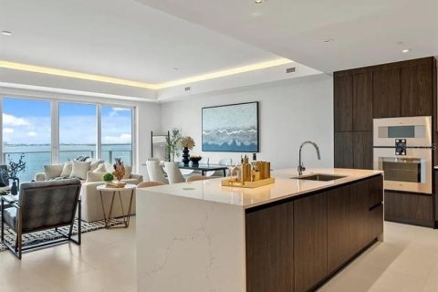 Condominio en alquiler en Clearwater, Florida, 2 dormitorios, 169.08 m2 № 1837111 - foto 3