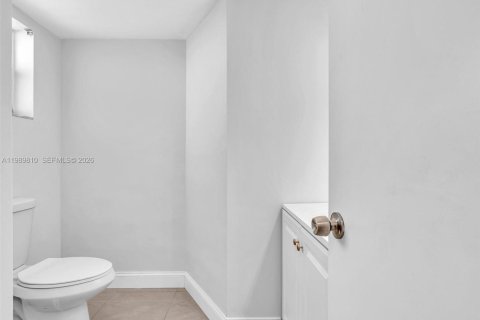 Apartamento en alquiler en Miami, Florida, 2 dormitorios, 98.66 m2 № 2057662 - foto 3