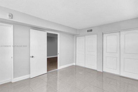 Apartamento en alquiler en Miami, Florida, 2 dormitorios, 98.66 m2 № 2057662 - foto 22