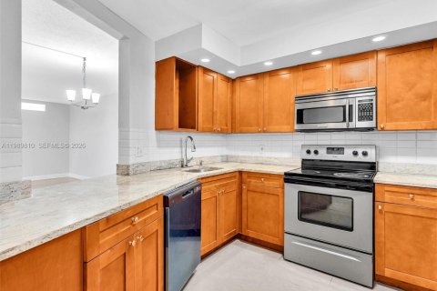 Apartamento en alquiler en Miami, Florida, 2 dormitorios, 98.66 m2 № 2057662 - foto 7