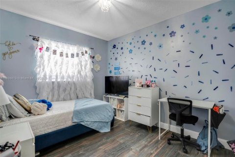 House in Margate, Florida 3 bedrooms, 156.73 sq.m. № 1827455 - photo 26