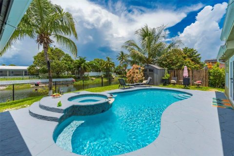 House in Margate, Florida 3 bedrooms, 156.73 sq.m. № 1827455 - photo 2