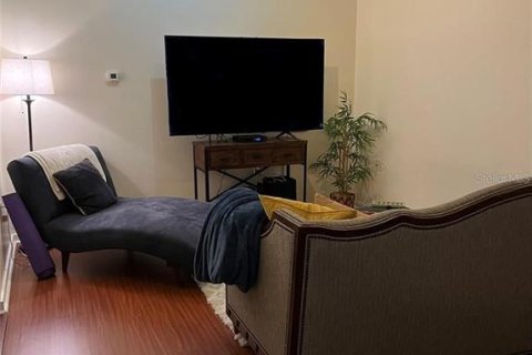 Condominio en alquiler en Saint Petersburg, Florida, 1 dormitorio, 55.74 m2 № 1844590 - foto 19
