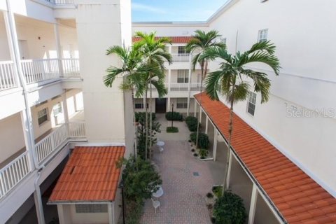 Condominio en alquiler en Saint Petersburg, Florida, 1 dormitorio, 55.74 m2 № 1844590 - foto 8