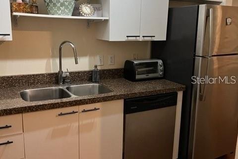 Condominio en alquiler en Saint Petersburg, Florida, 1 dormitorio, 55.74 m2 № 1844590 - foto 13