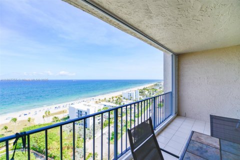 Condo in Lauderdale-by-the-Sea, Florida, 2 bedrooms  № 1874326 - photo 4