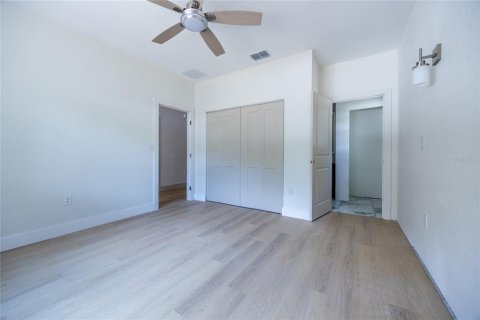 House in Gainesville, Florida 3 bedrooms, 121.7 sq.m. № 1803081 - photo 13