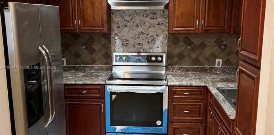 Condo in North Miami, Florida, 1 bedroom  № 2001660