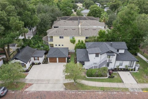 Commercial property in Orlando, Florida 5 bedrooms, 220.64 sq.m. № 2416249