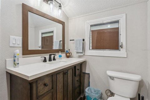 Commercial property in Orlando, Florida 5 bedrooms, 220.64 sq.m. № 2416249 - photo 19