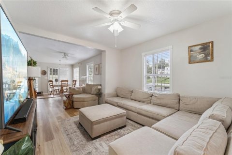 Commercial property in Orlando, Florida 5 bedrooms, 220.64 sq.m. № 2416249 - photo 23