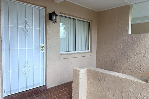 Appartement à louer à Orlando, Floride: 2 chambres, 95.41 m2 № 2415323 - photo 16