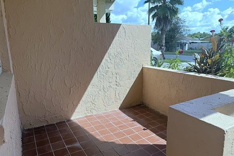 Appartement à louer à Orlando, Floride: 2 chambres, 95.41 m2 № 2415323 - photo 17