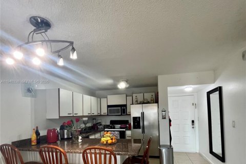 Appartement à louer à Doral, Floride: 1 chambre, 71.53 m2 № 1997876 - photo 3