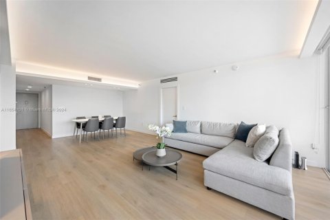 Condo in Aventura, Florida, 2 bedrooms  № 1351827 - photo 25