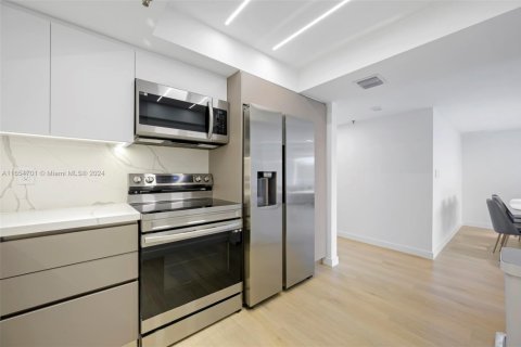 Condo in Aventura, Florida, 2 bedrooms  № 1351827 - photo 3
