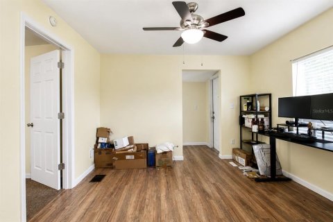 House in Zephyrhills, Florida 2 bedrooms, 68.28 sq.m. № 2230020 - photo 9