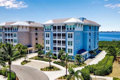 Condo in Bradenton, Florida, 2 bedrooms  № 2115602