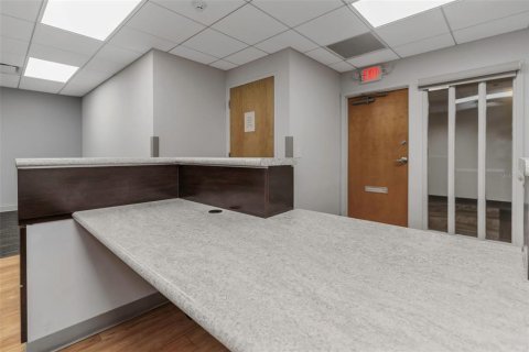 Commercial property in Temple Terrace, Florida 1618.45 sq.m. № 1688271 - photo 21