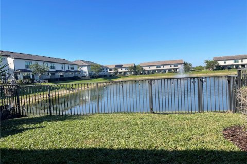 Townhouse in Oakland Park, Florida 3 bedrooms, 164.81 sq.m. № 2000045