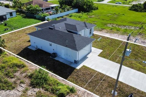 Villa ou maison à louer à Lehigh Acres, Floride: 3 chambres, 137.31 m2 № 2381141 - photo 4