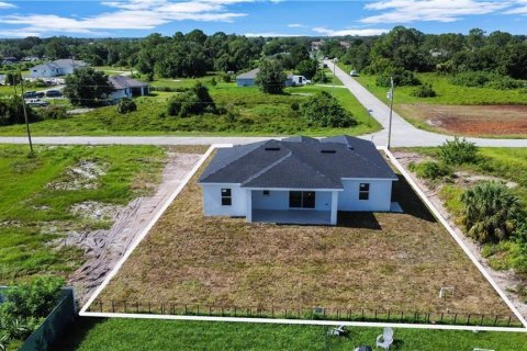 Villa ou maison à louer à Lehigh Acres, Floride: 3 chambres, 137.31 m2 № 2381141 - photo 5