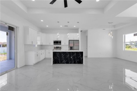 Villa ou maison à louer à Lehigh Acres, Floride: 3 chambres, 137.31 m2 № 2381141 - photo 12