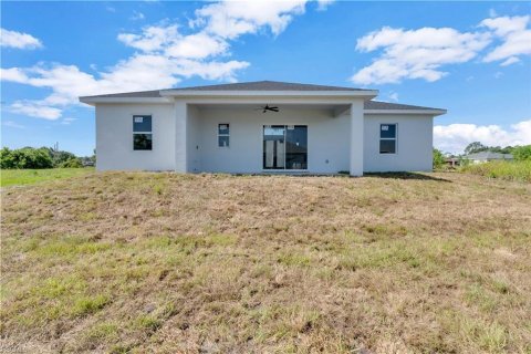 Villa ou maison à louer à Lehigh Acres, Floride: 3 chambres, 137.31 m2 № 2381141 - photo 7