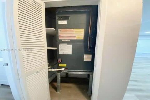 Villa ou maison à vendre à Davie, Floride: 3 chambres, 87.7 m2 № 1989441 - photo 28