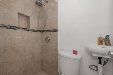 Villa ou maison à vendre à Davie, Floride: 3 chambres, 87.7 m2 № 1989441 - photo 25