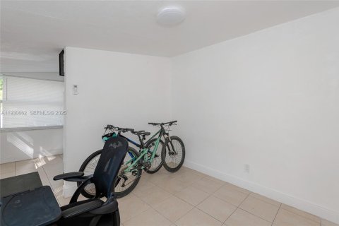 Villa ou maison à vendre à Davie, Floride: 3 chambres, 87.7 m2 № 1989441 - photo 24