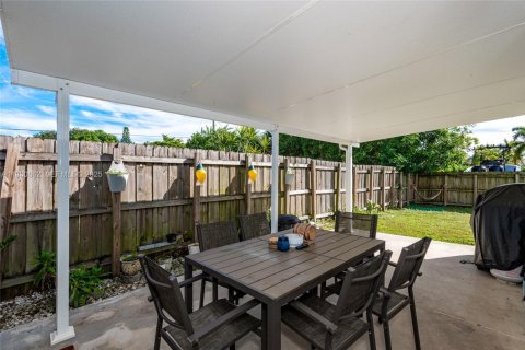 Villa ou maison à vendre à Davie, Floride: 3 chambres, 87.7 m2 № 1989441 - photo 21