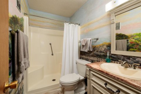 Condo in Saint Petersburg, Florida, 2 bedrooms  № 2101357 - photo 9