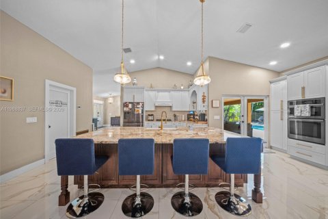 Casa en venta en Southwest Ranches, Florida, 3 dormitorios, 227.98 m2 № 2050556 - foto 4