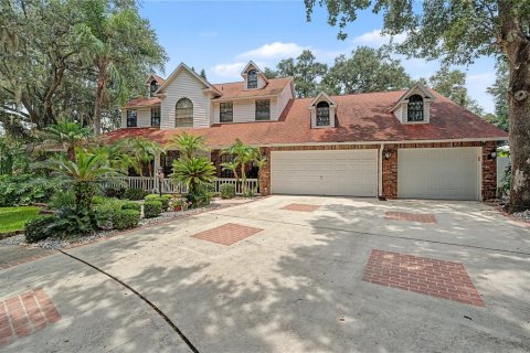 House in Valrico, Florida 4 bedrooms, 308.44 sq.m. № 2258564 - photo 5