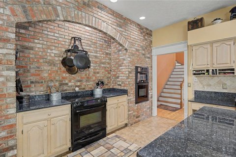 House in Valrico, Florida 4 bedrooms, 308.44 sq.m. № 2258564 - photo 4